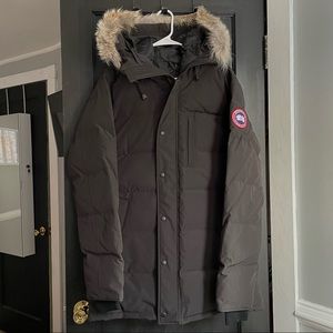 Brand New Canada Goose Mens ‘Carson’ Slim Fit Parka with Genuine Fur-Lined Hood